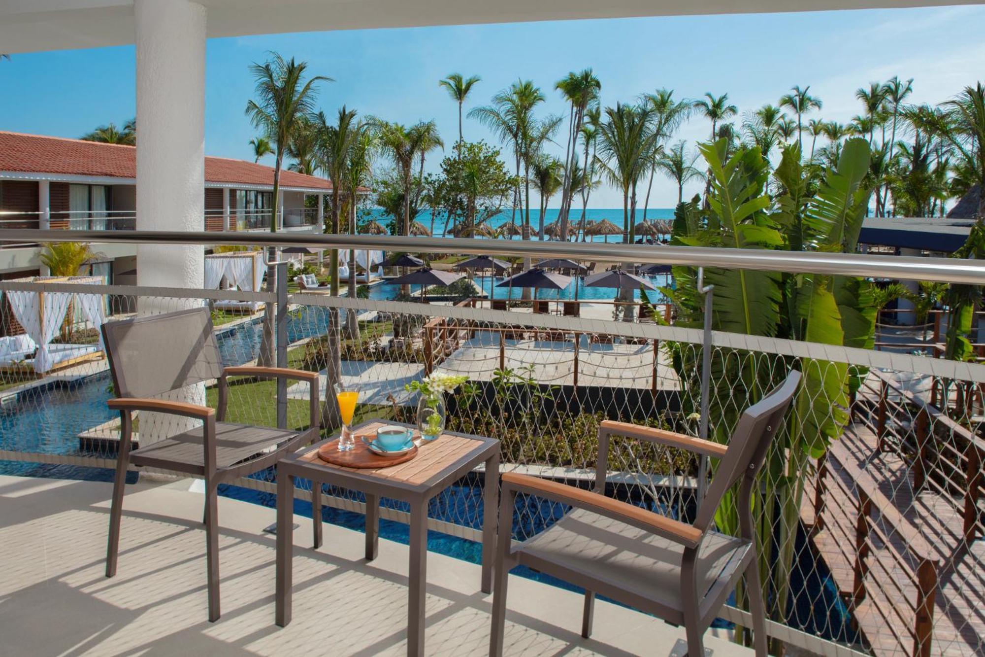 Resort Dreams Flora &